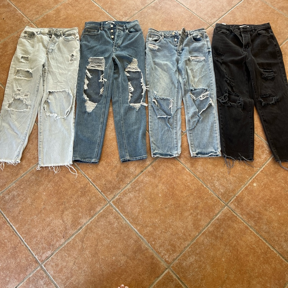 4 pair of women’s PacSun size 26. in great condition. 4 for 1 price